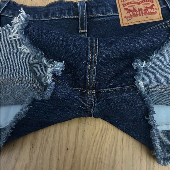 LEVI'S WOMEN'S ORIGINAL 501 HIGH RISE DARK BLUE JEAN SHORT 23 - Picture 9 of 16